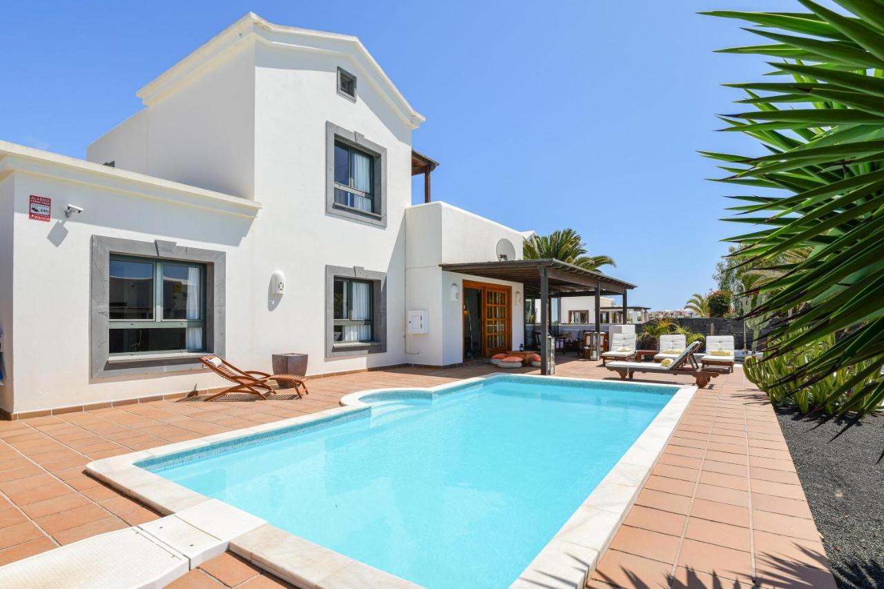 Villa Marta Плая Бланка Екстериор снимка